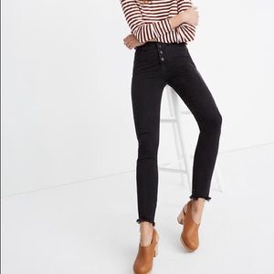 Madewell 10” high-rise skinny jeans with frayed hem